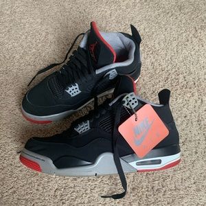 Size 9.5 Jordan 4 retro bred